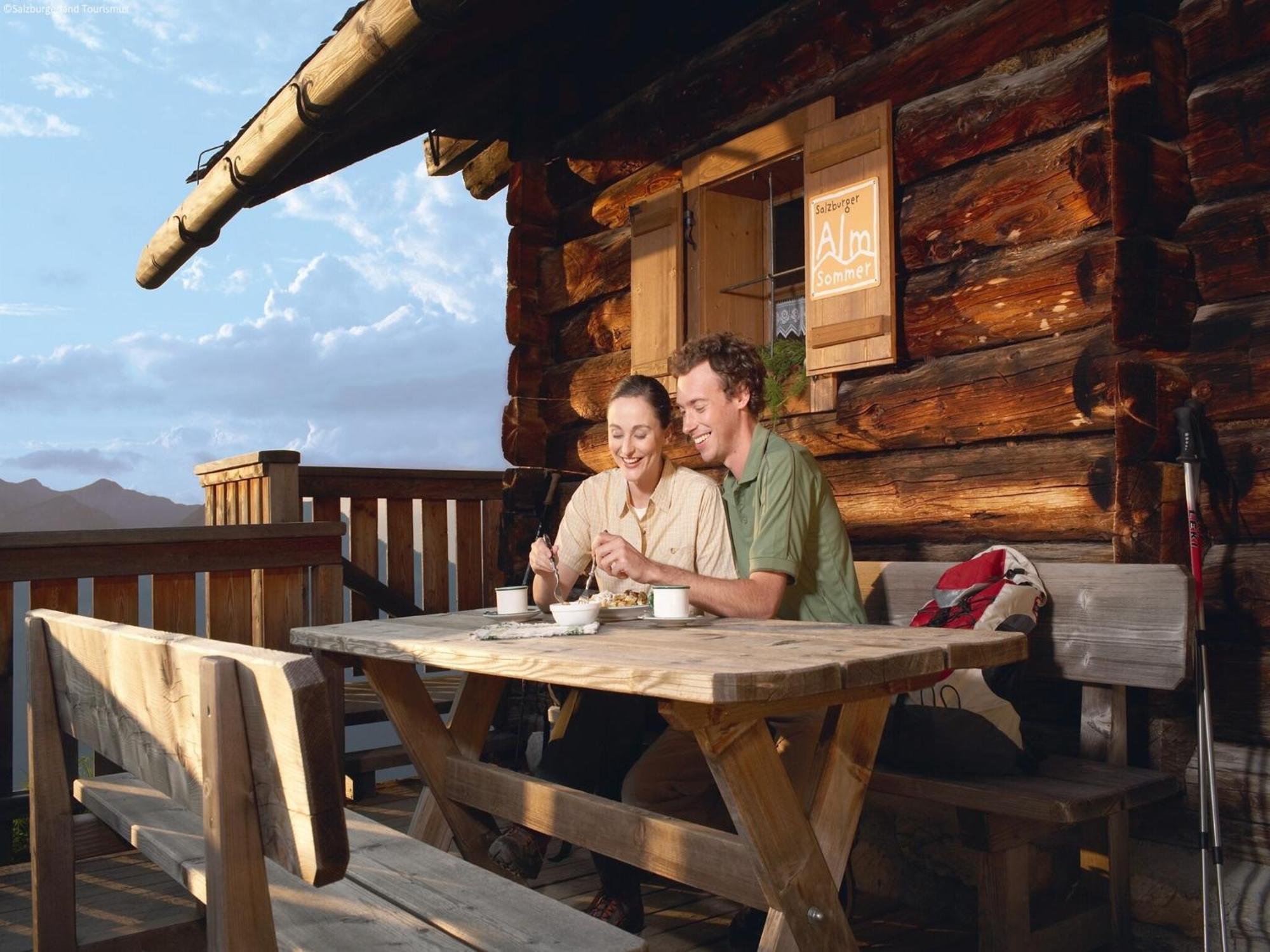 Modern Chalet With Sauna Near Ski Area In Saalbach Hinterglemm Salzburgerland Exterior photo